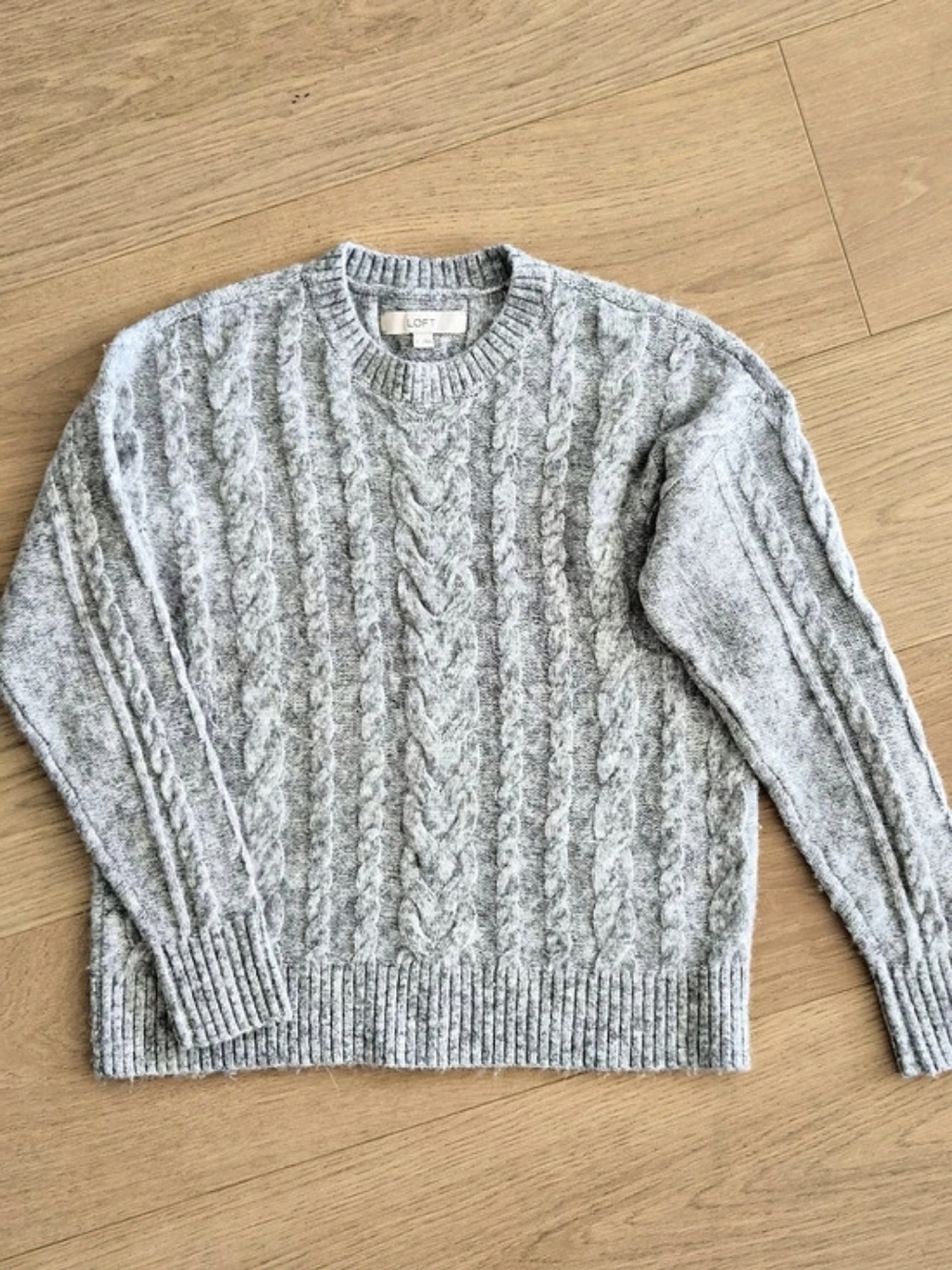 LOFT Cable Knit Sweater in Heather Gray Size Small